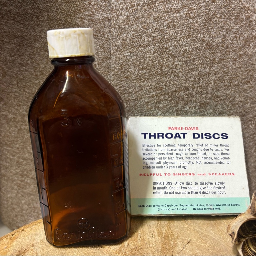 Vintage Nature's Herb Company Rose Water Bottle & 1976 Parke-Davis Throat Box - Picture 3 of 9